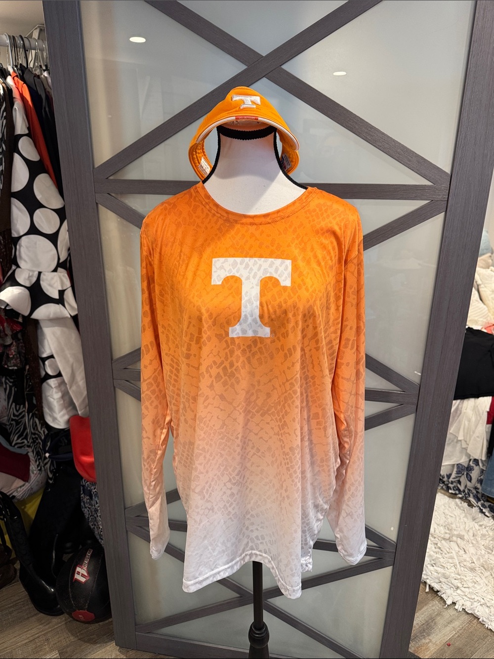 Tennessee Orange Tennessee Volunteers Logo Camo Fade Long Sleeve T-Shirt